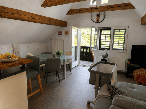 Charmanter Hausteil mit Garten 6