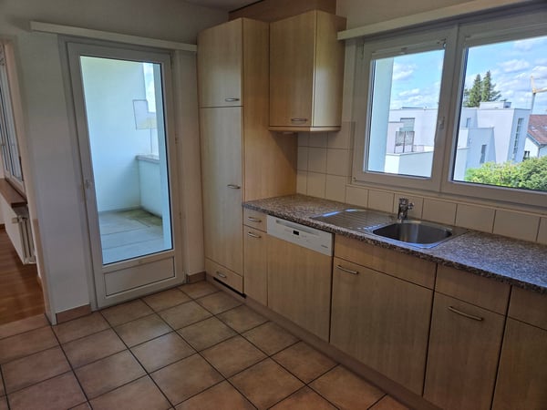 Grosszügige 4.5-Zimmer-Maisonette-Wohnung an ruhiger Lage mit traumhafter See- und Bergsicht 5