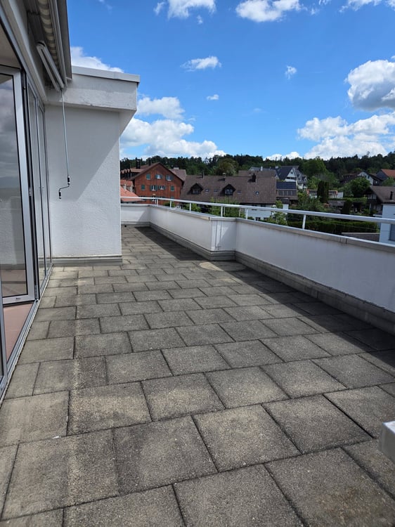 Grosszügige 4.5-Zimmer-Maisonette-Wohnung an ruhiger Lage mit traumhafter See- und Bergsicht 13