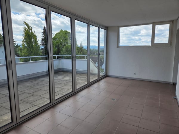 Grosszügige 4.5-Zimmer-Maisonette-Wohnung an ruhiger Lage mit traumhafter See- und Bergsicht 12
