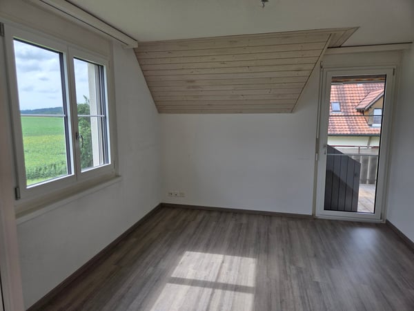 Lichtdurchflutete 4.5-Zimmer-Dachmaisonettewohnung mit herrlicher Aussicht 8