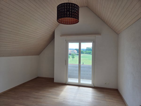 Lichtdurchflutete 4.5-Zimmer-Dachmaisonettewohnung mit herrlicher Aussicht 9