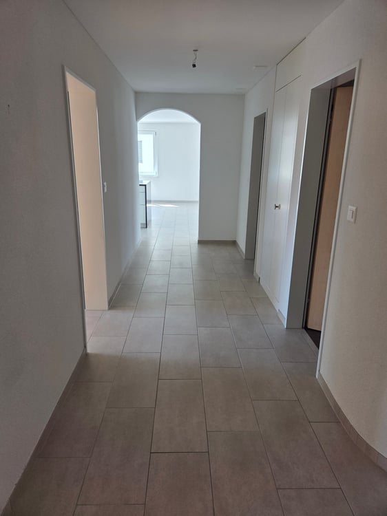 Moderne 3.5-Zimmerwohnung mit sonnigem Balkon 6