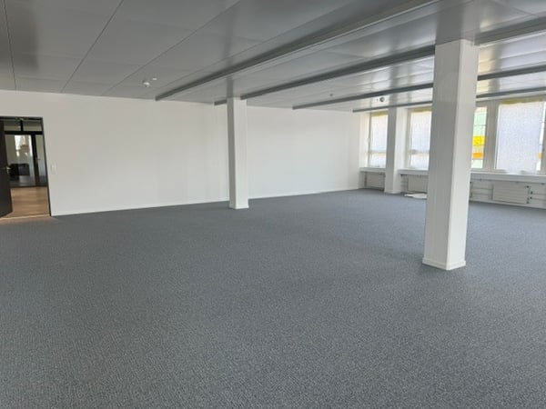 Renovierte Bürofläche für Ihr Bürokonzept 7
