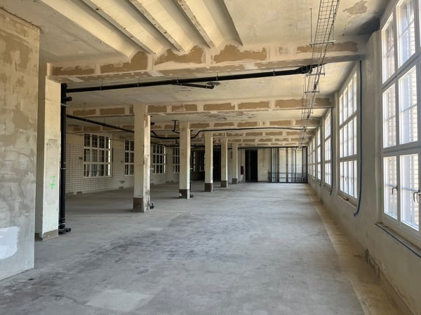 650 m² Raum für Ihre Vision – Rohbaufläche mit Industriecharakter im The Valley 4