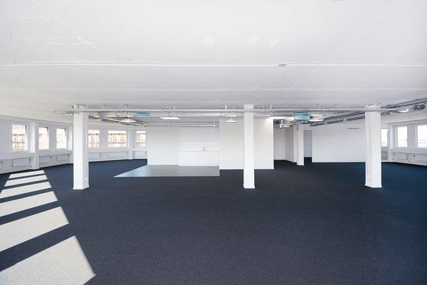 Ausgebaute Büroflächen im 5. OG - mieten Sie mit Weitsicht. 2