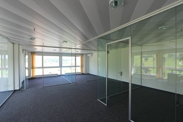 Vielseitige Gewerbe- und Bürofläche mit Lager - an attraktiver Lage in Wollerau 10