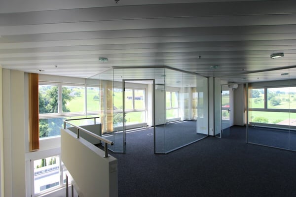 Vielseitige Gewerbe- und Bürofläche mit Lager - an attraktiver Lage in Wollerau 9