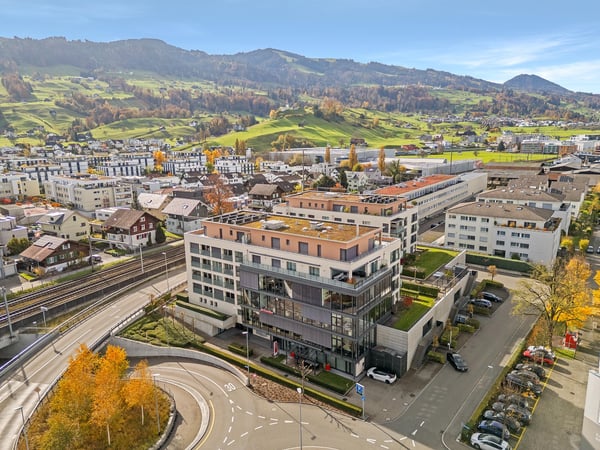 Zentral wohnen in Lachen SZ 9