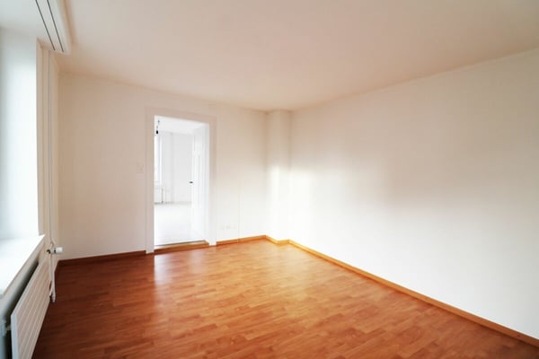 Renov. sehr zentr. gelegene 1.5 Zi-Altbauwohnung 10