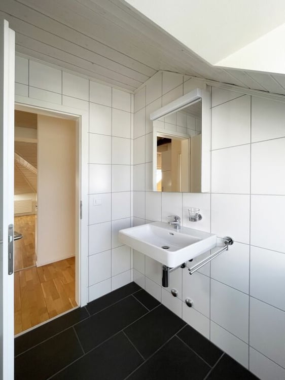 Dachwohnung in renoviertem Jugendstilhaus 14