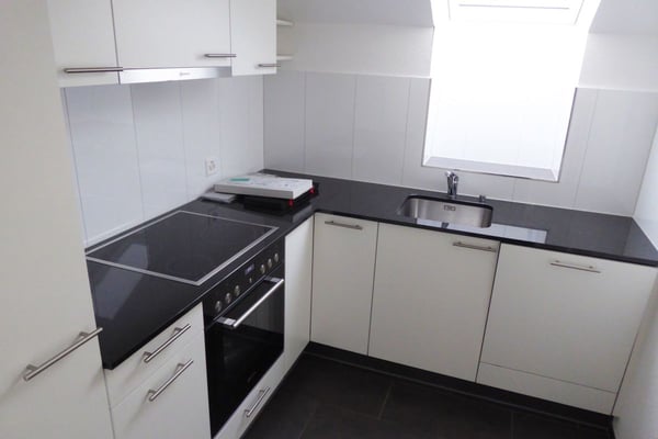 Ansprechende und schöne Dachwohnung an sehr ruhiger und bevorzugter Lage Kopie 3