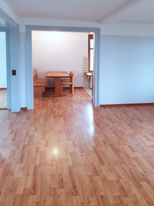 Schmuckstück einer kleinen, kürzlich renovierten 3½ Zimmer Wohnung