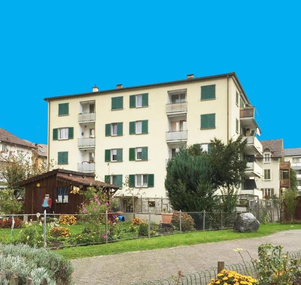 Schöne, renovierte 4½ Zi-Wohnung im 3.OG hili mit 2 Balkonen 12