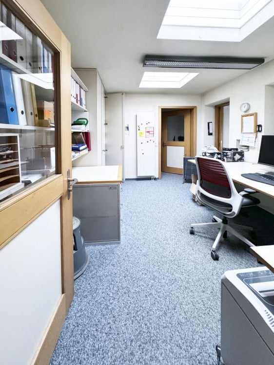 Werkstatt / Lagerräume 26.06 12