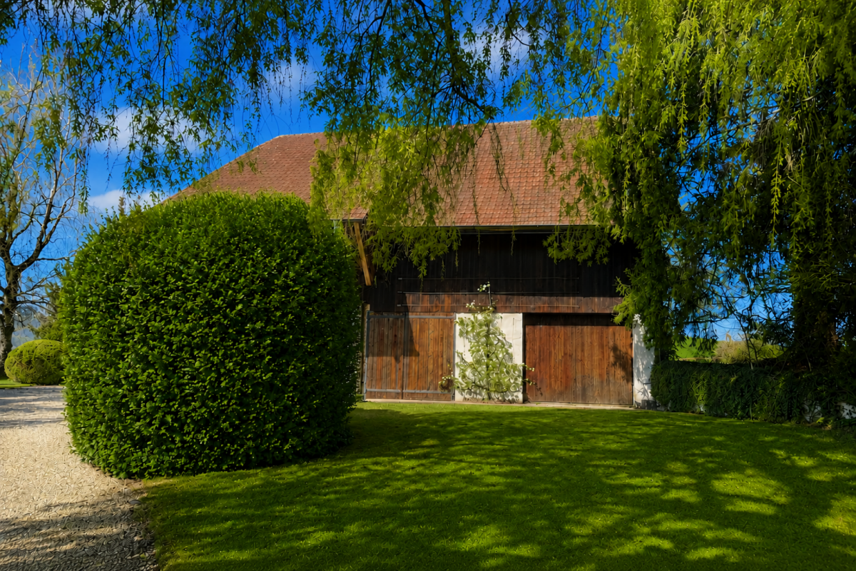 8.5-Zimmer-Landhaus mit Oekonomiegebäude: Eine Oase mit Charme, Seele und Geschichte!