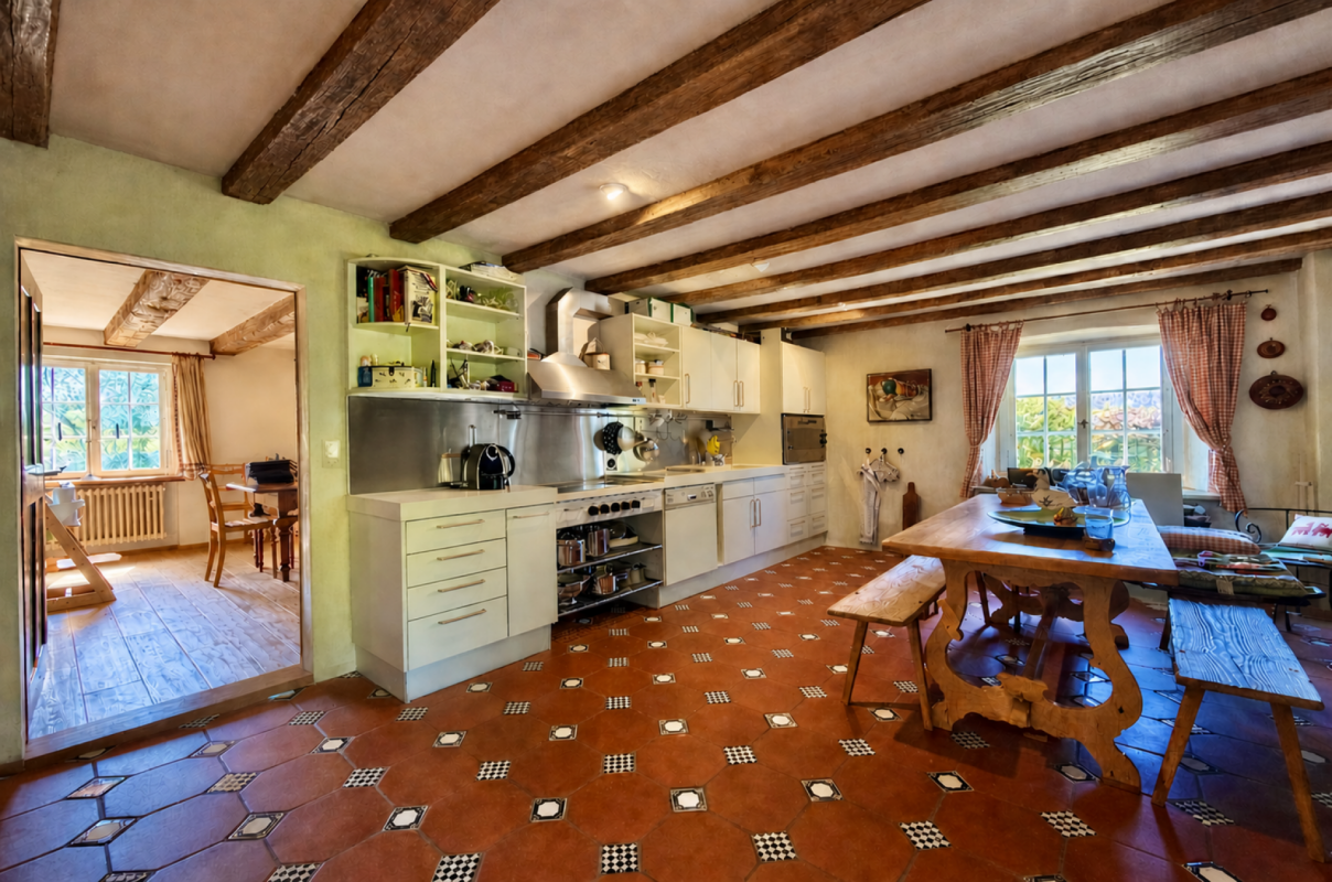 8.5-Zimmer-Landhaus mit Oekonomiegebäude: Eine Oase mit Charme, Seele und Geschichte!