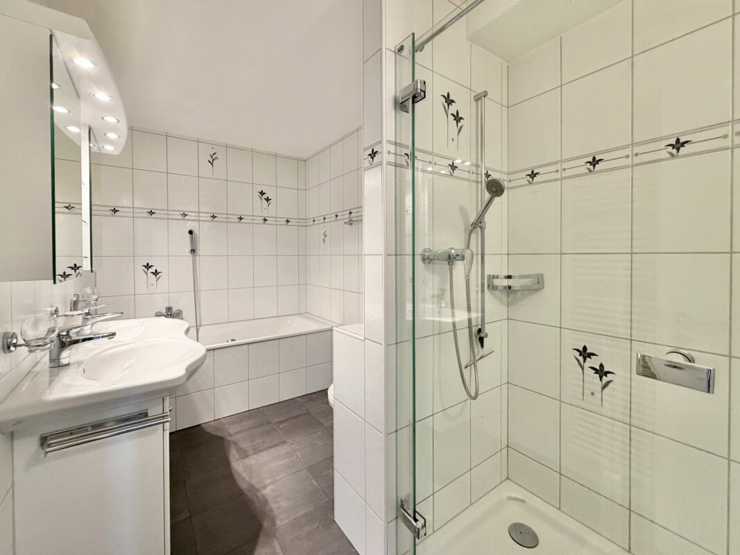 4.5-Zimmer-Terrassenwohnung mit herrlichen Aussenflächen und traumhafter Weitsicht!