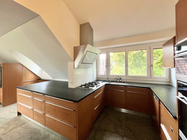 5.5-Zimmer-Dachmaisonettewohnung: grosszügige Wohnoase mit Stil, Charme und Charakter! 7