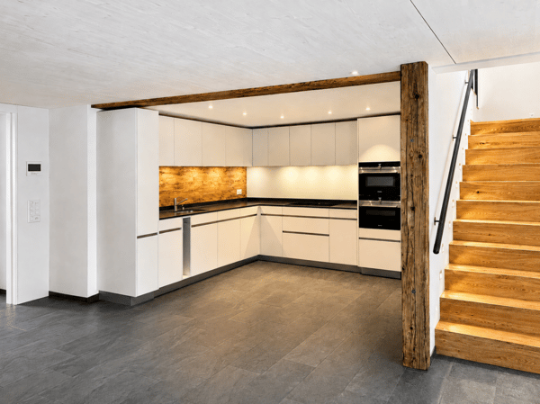 4.5-Zimmer-Wohnung mit Hauscharakter: einzigartiger Charme in unmittelbarer See- und Zentrumsnähe! 4