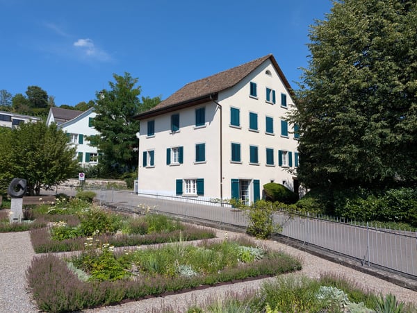 Vollvermietetes Mehrfamilienhaus in Herrliberg 1