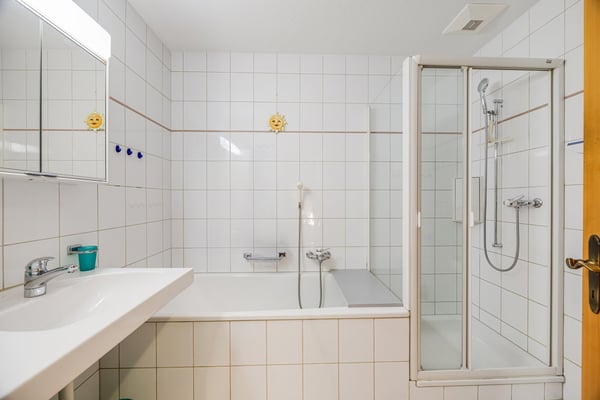 Charmantes 1.5-Zimmer-Reihenhaus in ruhiger Lage von Siebnen 12