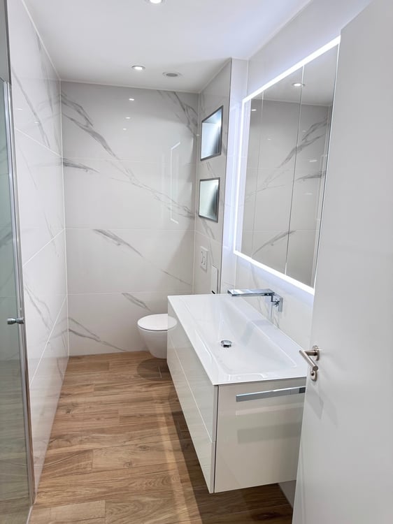 Komfortable 4-5 Zimmer-Gartenwohnung mit 32m2 Wintergarten in Wilen b. Wollerau 9