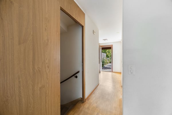 51/2 Zimmer-Maisonette-Gartenwohnung mit 120m2 Landanteil und Vorgarten 32m2 7