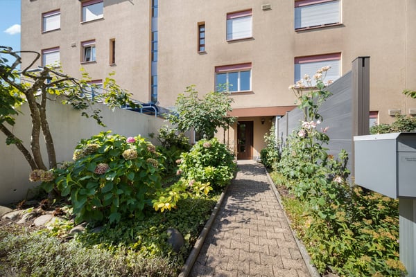 51/2 Zimmer-Maisonette-Gartenwohnung mit 120m2 Landanteil und Vorgarten 32m2 2