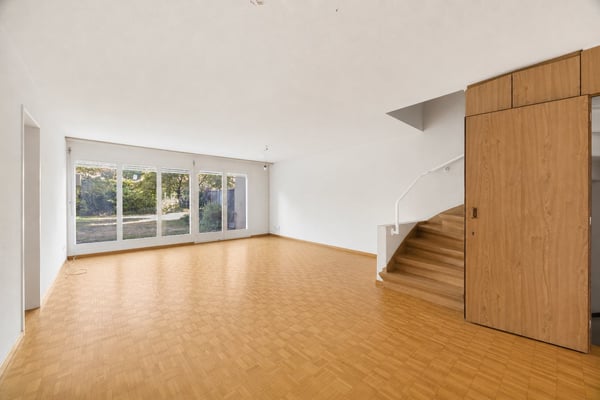 51/2 Zimmer-Maisonette-Gartenwohnung mit 120m2 Landanteil und Vorgarten 32m2 5