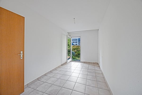 51/2 Zimmer-Maisonette-Gartenwohnung mit 120m2 Landanteil und Vorgarten 32m2 13