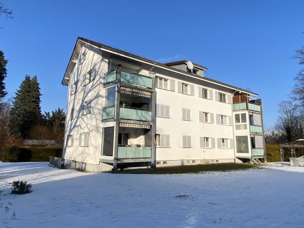 4 1/2 Zi.-Dachwohnung mit Balkon 1