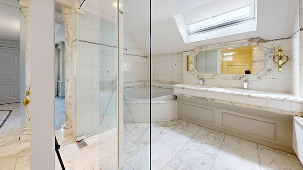 Imposante 5.5 Zimmer Maisonette-Wohnung 7