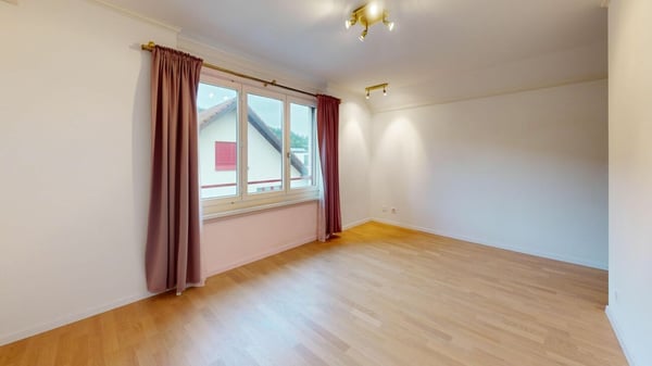 Imposante 5.5 Zimmer Maisonette-Wohnung 11