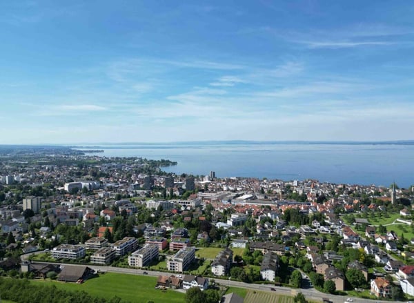 Exklusives Bauland im Grünen mit unverbaubarer Seesicht. 2