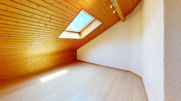 Charmante 5.5 Zimmer-Dachwohnung 13