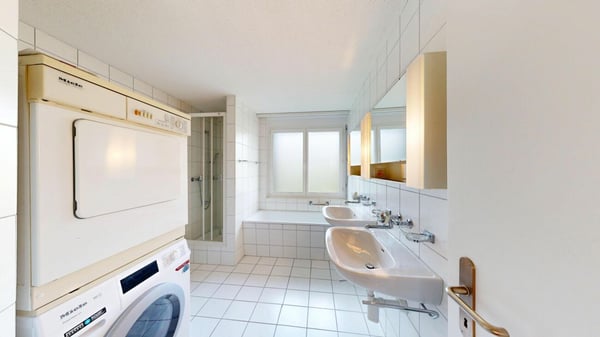 Attraktive 4.5 Zimmer-Dachwohnung mit Weitblick 8