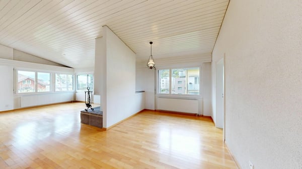 Attraktive 4.5 Zimmer-Dachwohnung mit Weitblick 2