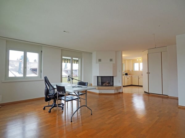 Sonnige 4.5 Zimmer-Wohnung mit Cheminée 4