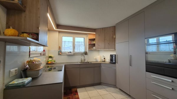 Sonnige 4.5 Zimmer-Wohnung mit Cheminée 3