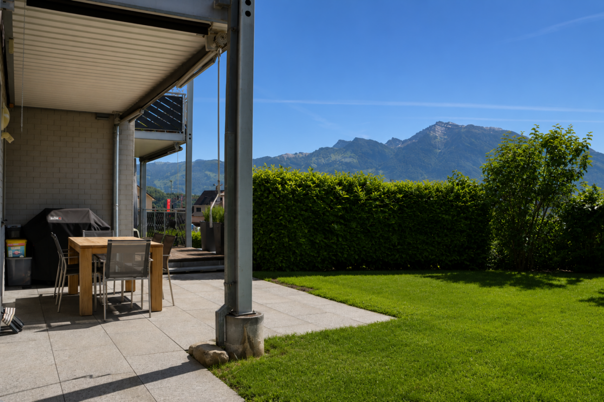 Traumhafte 6.5-Zimmer-Gartenwohnung in Reichenburg SZ