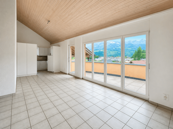 4.5-Zimmer-Dachwohnung in Niederurnen mit wunderschöner Weitsicht 2