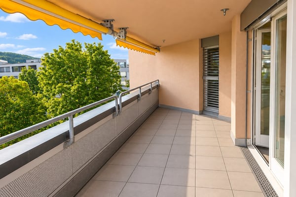 Sonnige Attikawohnung mit grosser Terrasse und Weitsicht im beliebten Zürich-Schwamendingen 6