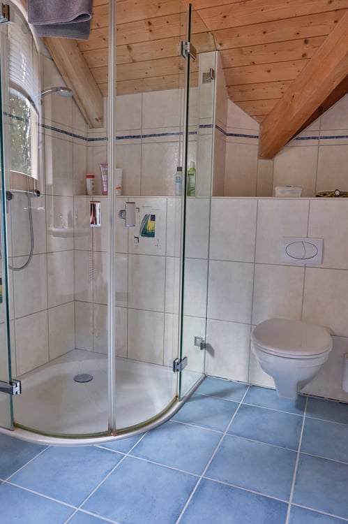 Charmantes, gepflegtes 7.5-Zimmer-Einfamilienhaus, freistehend, an ruhiger, schöner Lage in Rafz 13