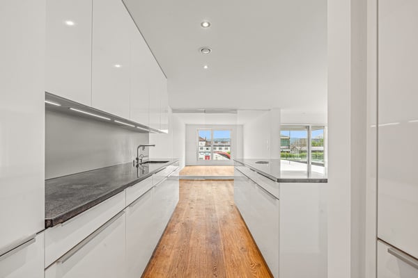 Exklusive 1.5-Zimmer-Eigentumswohnung mit Terrasse und Loggia 4