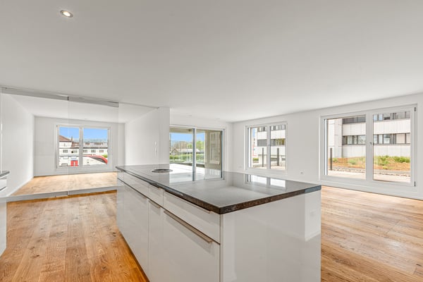 Exklusive 1.5-Zimmer-Eigentumswohnung mit Terrasse und Loggia 1