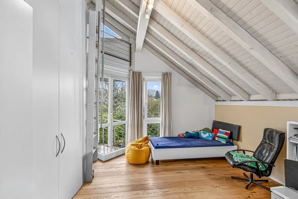 Traumhaftes 5 -Zimmer-Einfamilienhaus an erhöhter Süd-West-Hanglage! 5