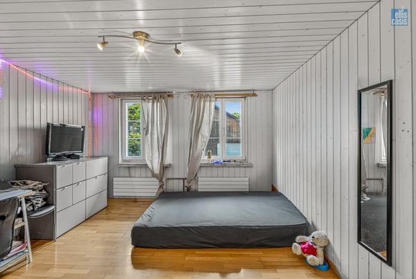 Sehr gepflegtes Mehrfamilienhaus mit Unterniveaugarage im Dorfzentrum! 9