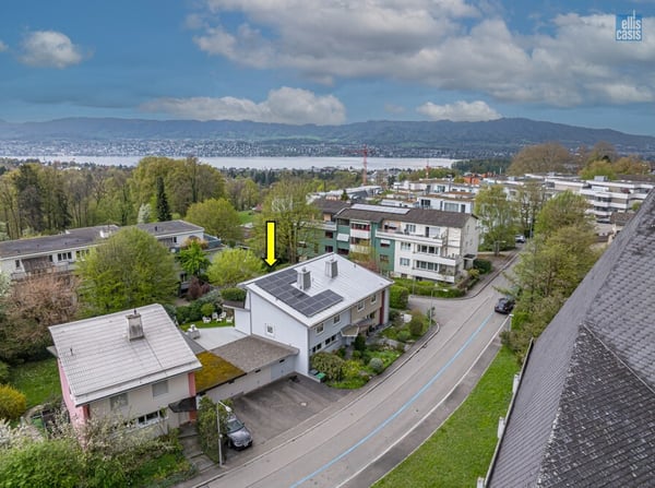 Charmante Doppelhaushälfte - ruhig gelegen mit Garten & grosser Terras 1
