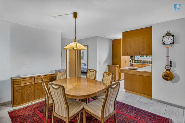 Gepflegte 4.5-Zimmerwohnung mit Cheminée, Balkon und viel Potenzial 6